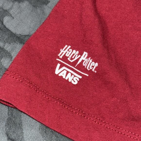 Harry Potter Vans Gryffindor women’s medium custom fit casual short sleeve NWOT - Picture 3 of 11